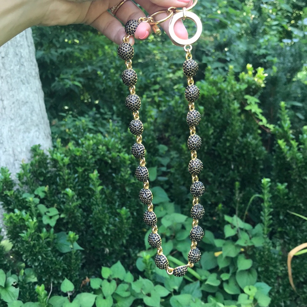 C. Wonder statement necklace